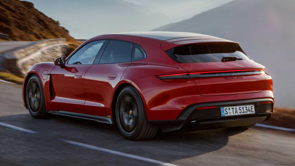 Πρεμιέρα για τη νέα Porsche Taycan GTS με 598 άλογα